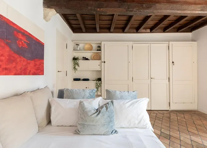 Iflat Navona Bright Studio